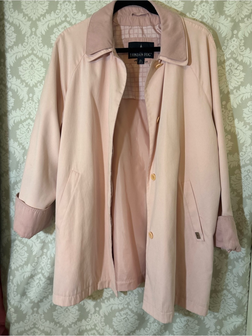 Vintage London Fog women’s Trenchcoat XL